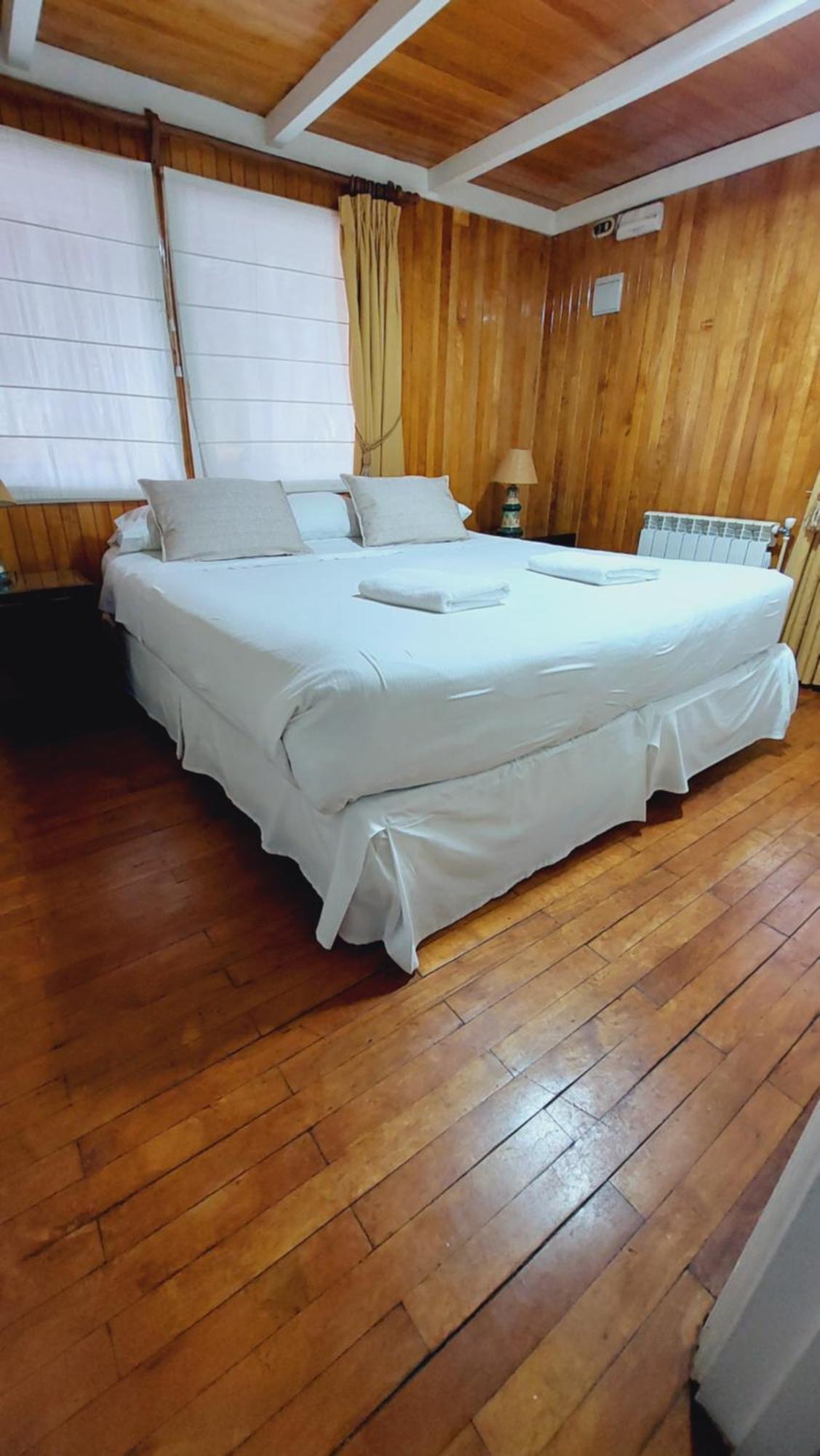 Hotel Y Cabanas Llanuras De Diana - Caja Los Andes Пуэрто-Наталес Экстерьер фото