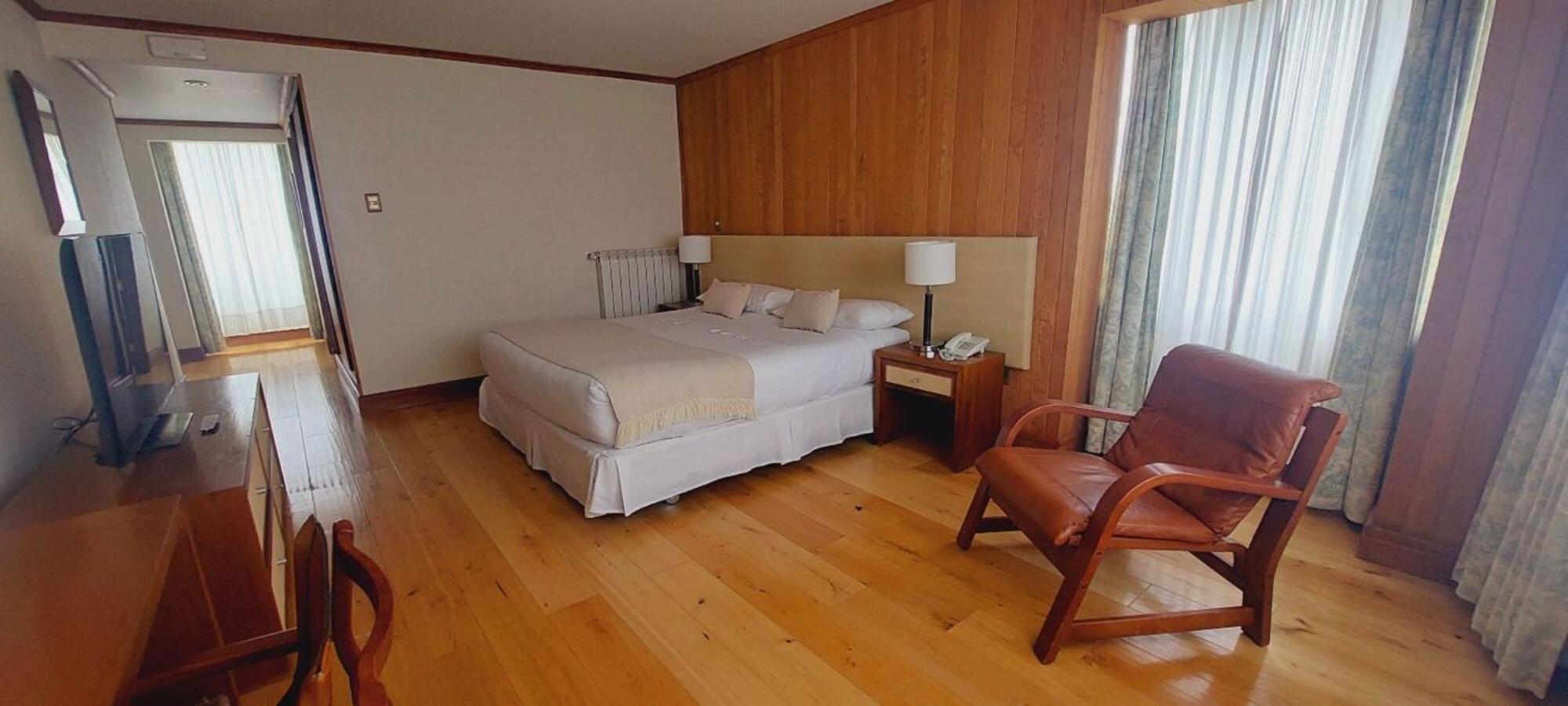 Hotel Y Cabanas Llanuras De Diana - Caja Los Andes Пуэрто-Наталес Экстерьер фото