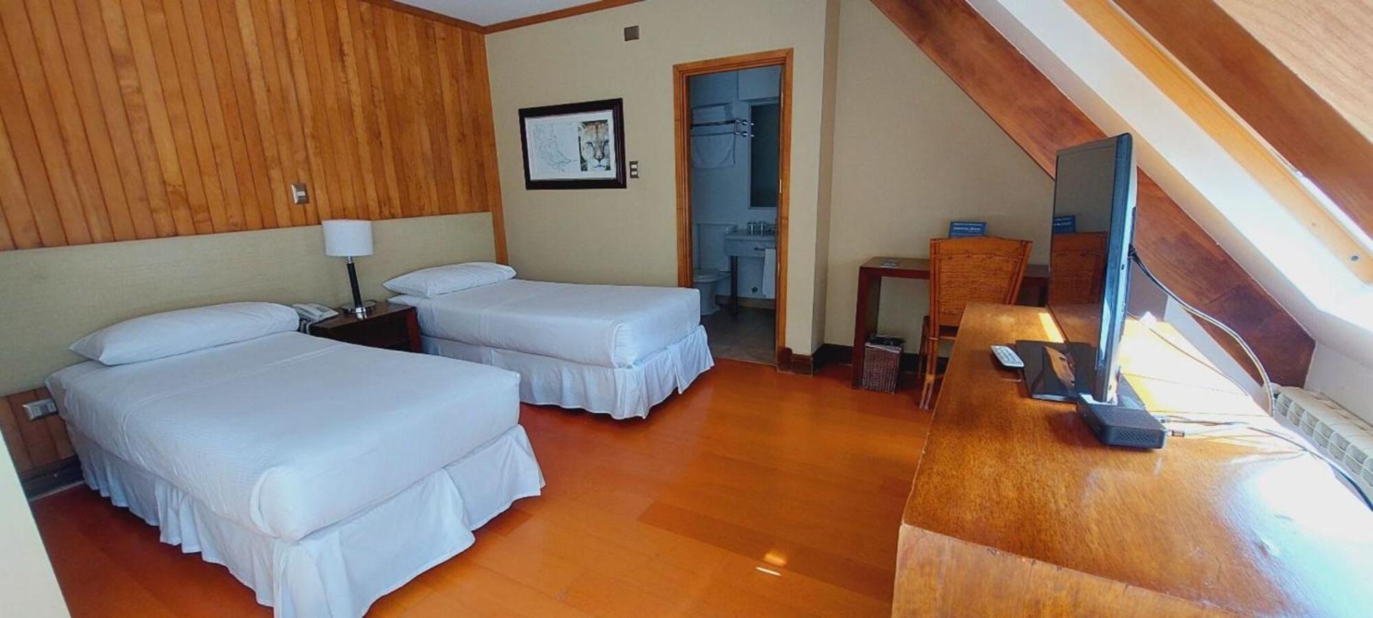 Hotel Y Cabanas Llanuras De Diana - Caja Los Andes Пуэрто-Наталес Экстерьер фото